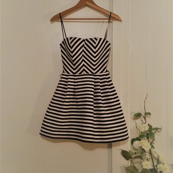 Forever 21 Striped Strapless Dress - Picture 1 of 3